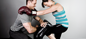 LEARN EASY AND PRACTICAL SELF-DEFENSE